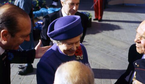 La reine Elizabeth II (1926 - 2022) A reina da Inglaterra Elizabeth II, Paris, 1998.